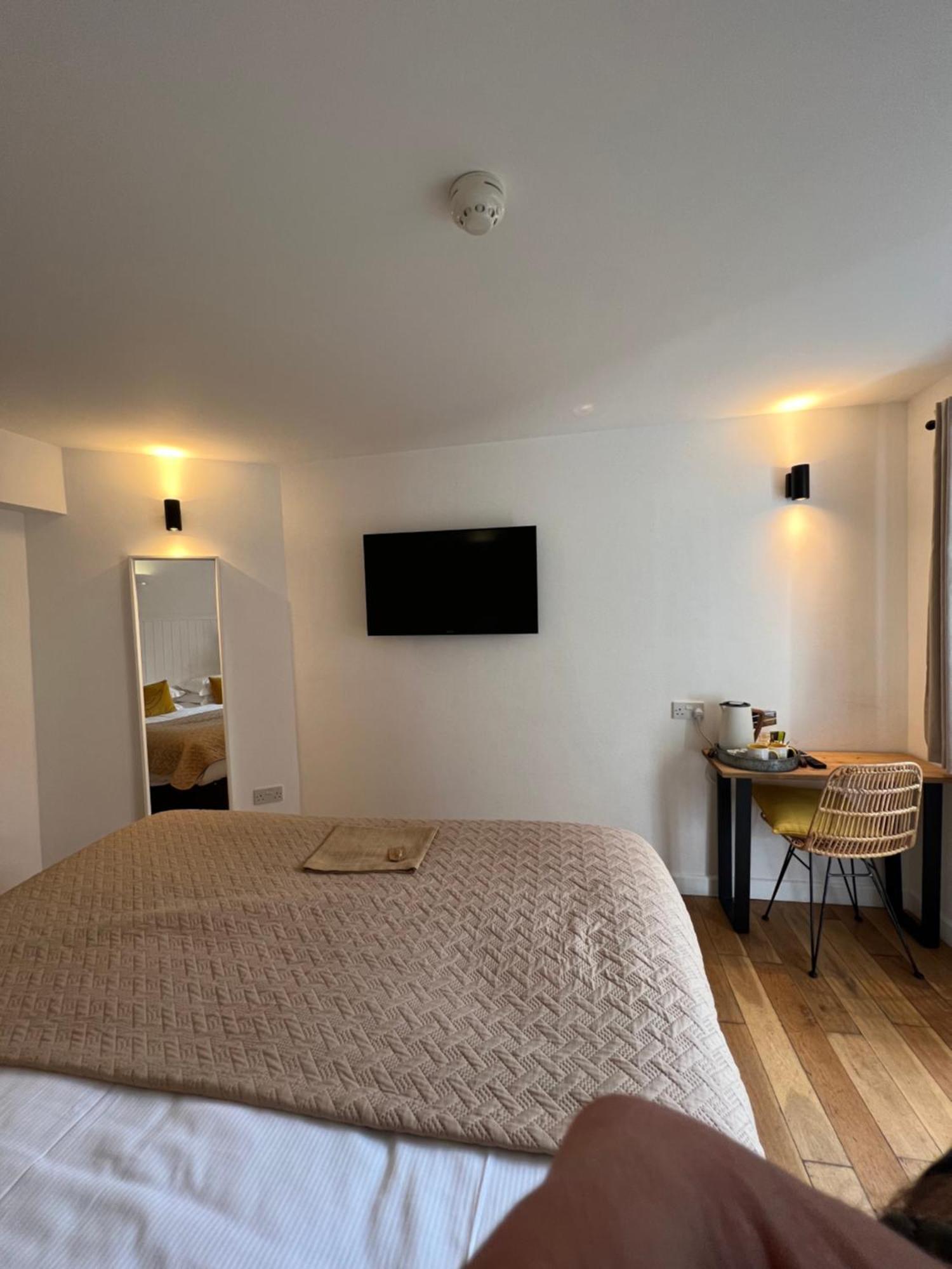 Cottage Lodge Hotel Brockenhurst Bagian luar foto