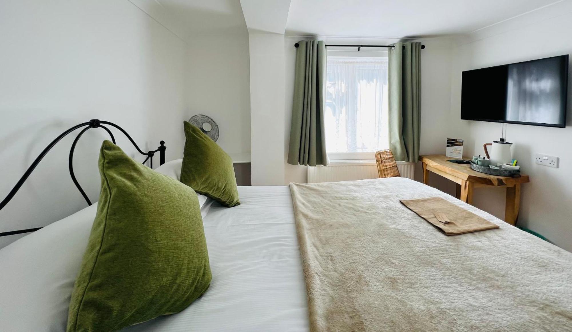 Cottage Lodge Hotel Brockenhurst Bagian luar foto