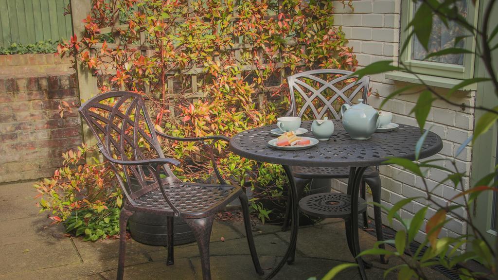 Cottage Lodge Hotel Brockenhurst Bagian luar foto