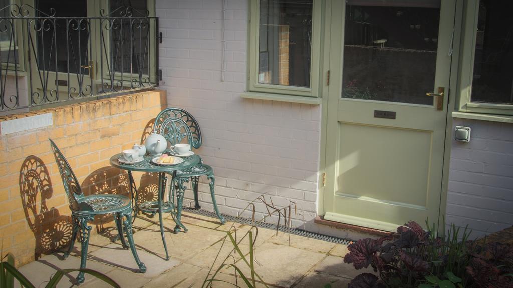 Cottage Lodge Hotel Brockenhurst Bagian luar foto
