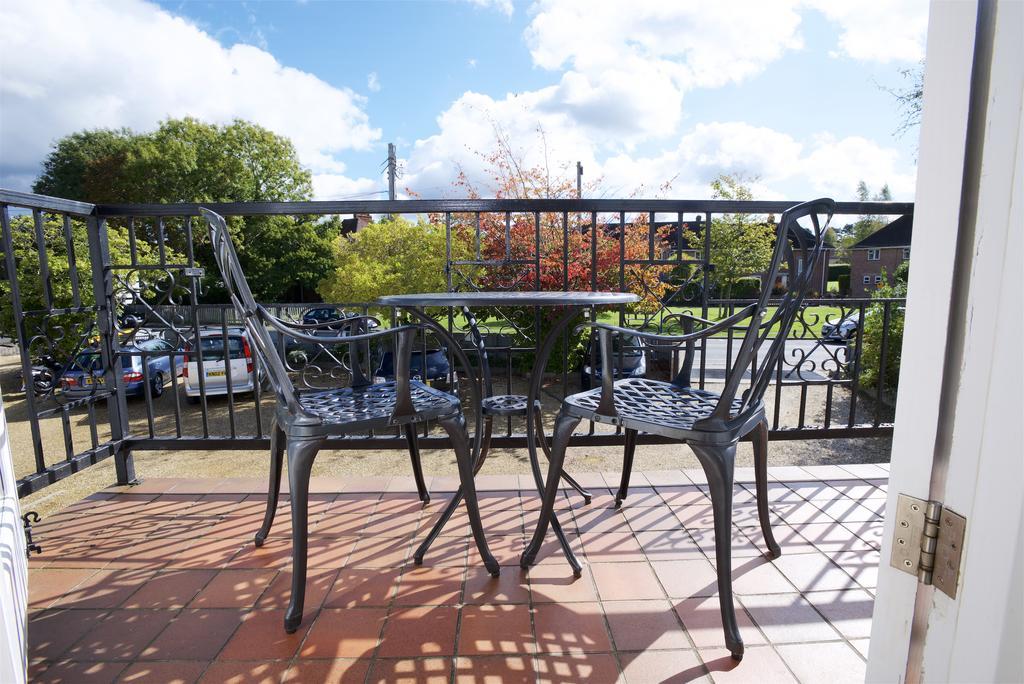 Cottage Lodge Hotel Brockenhurst Bagian luar foto